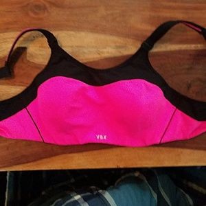 VS sports bra